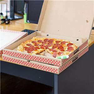 Factory Wholesale Low Price Custom Carton Pizza Box with Logo Eco-Friendly Paper Pizza Box for Pizza Vented Container