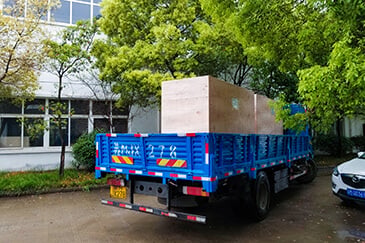 2 sets diesel generator powered by Weichai engine with plywood package