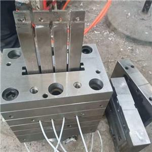 Hot Sale PVC Foam Door Frame Extrusion Mold High Precision Precision Molding Parts Manufactured in China with Good Price PVC Foam Door Frame Extrusion Mold