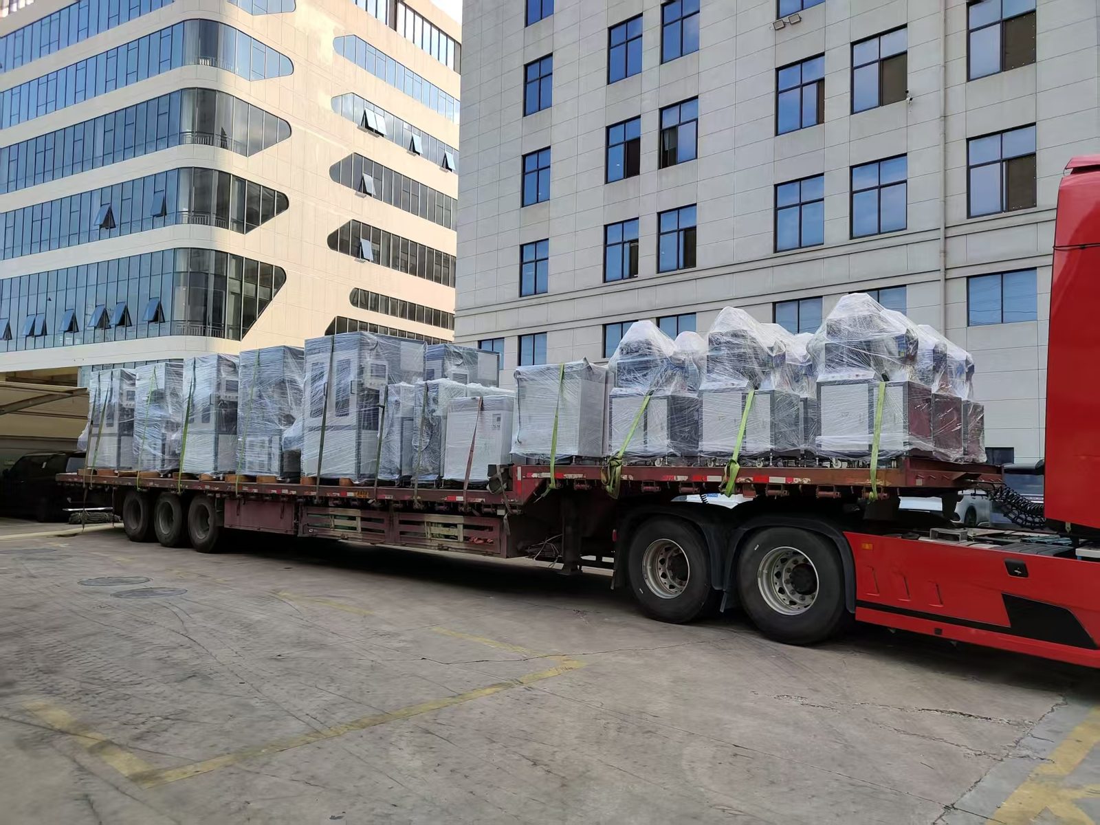 Machines secured on the trailer before dispatch