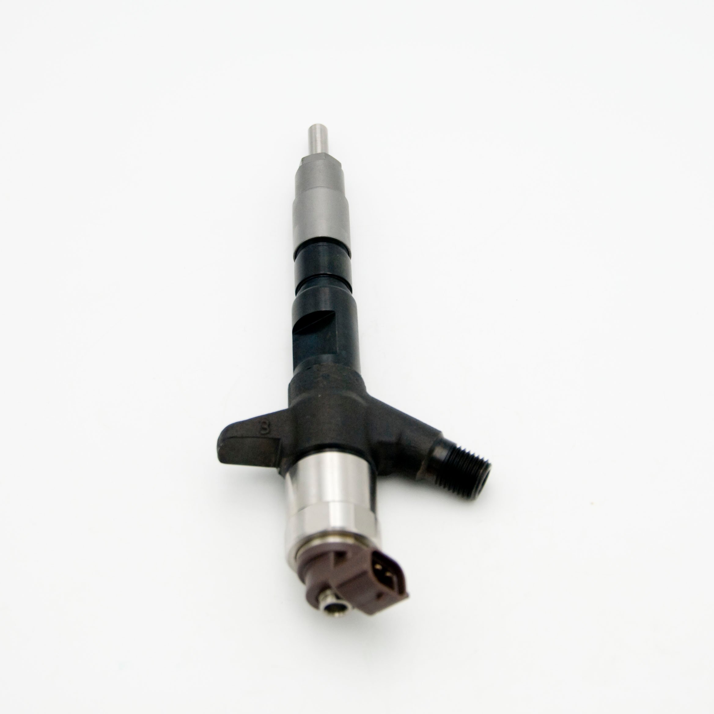 Common Rail Fuel Injector 095000-5550 / 095000-8310 for Hyundai D4DD common rail injector