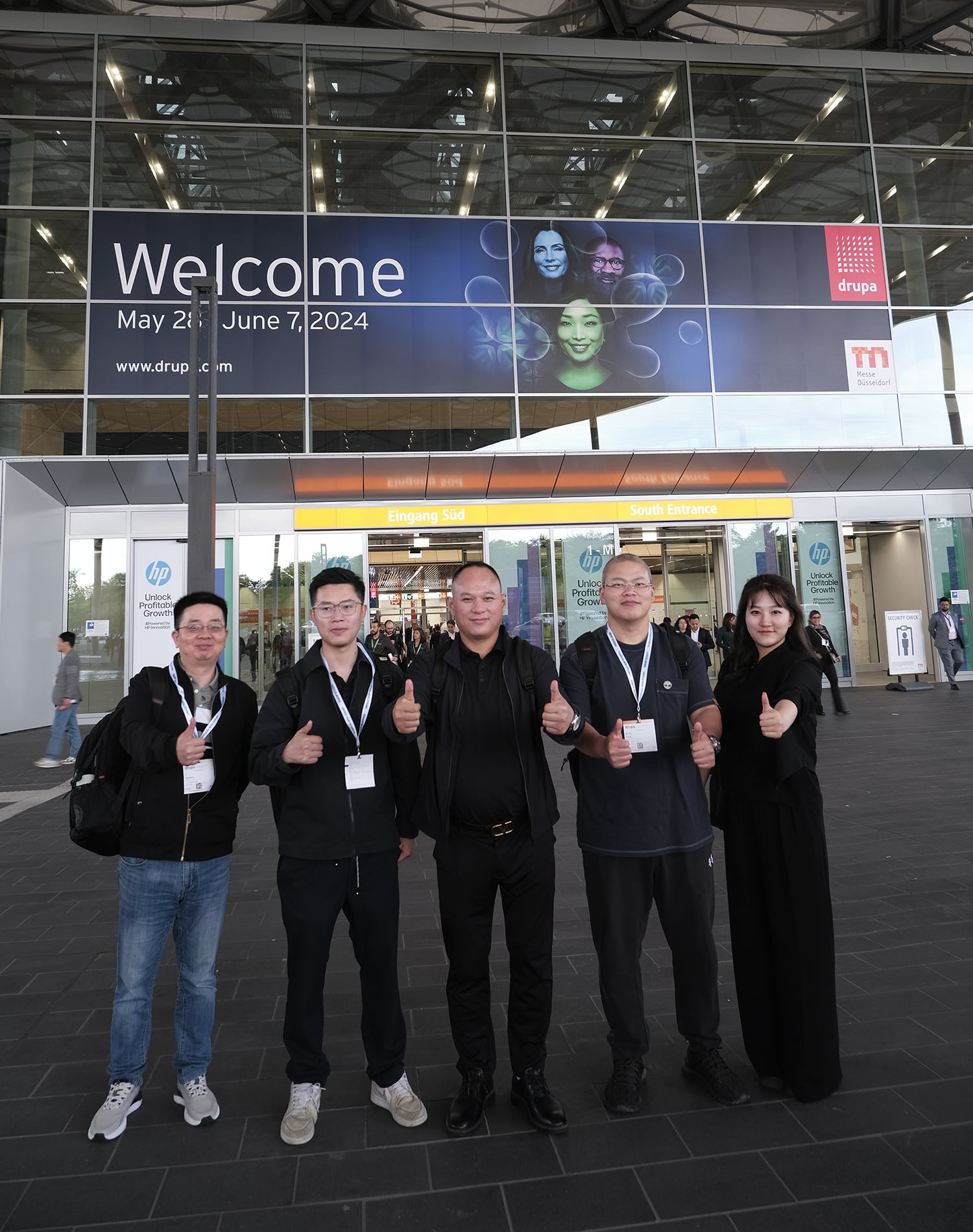 KESHENG team visiting the 2024 Drupa Expo